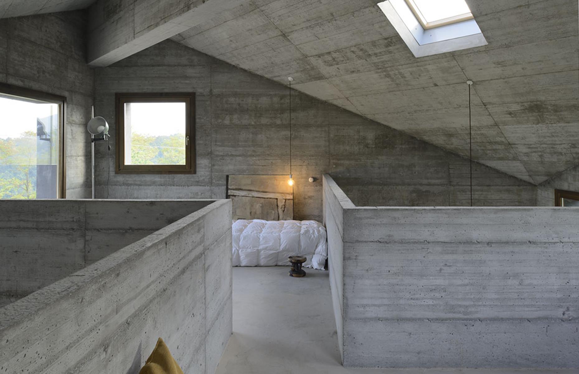 House R, Valverde, Italy